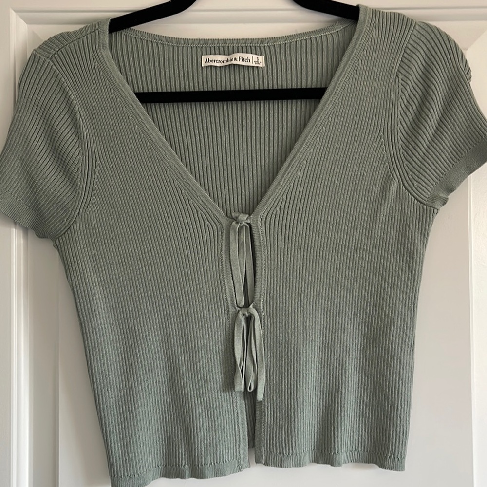 Abercrombie & Fitch crop top